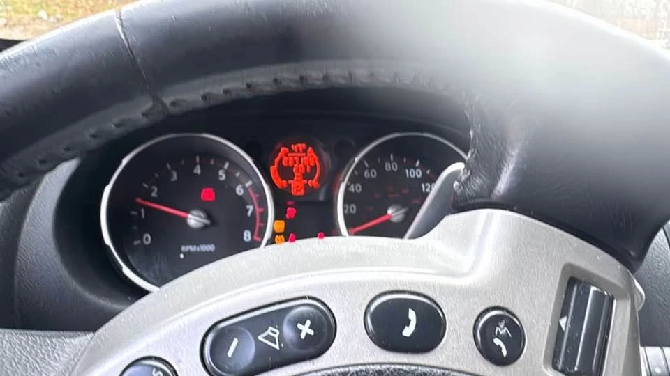 2009 Nissan Silvia - Image 5 of 8