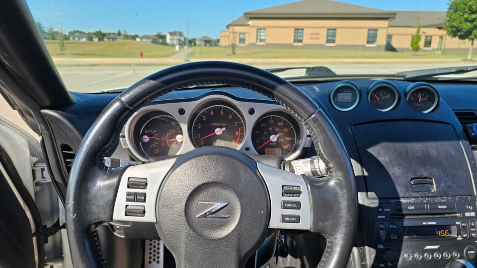 2009 Nissan 350Z 5th Gen - Image 12 of 16