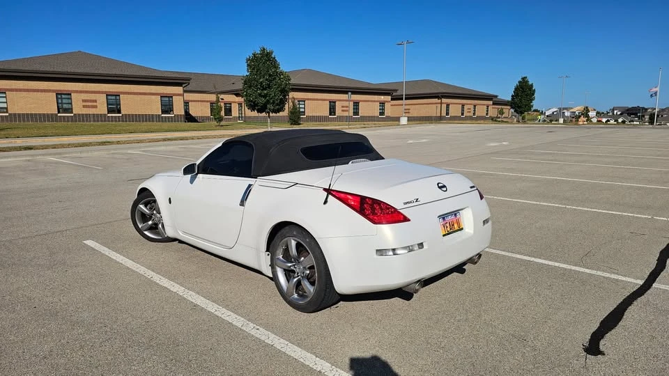 2009 Nissan 350Z 5th Gen - Image 9 of 16