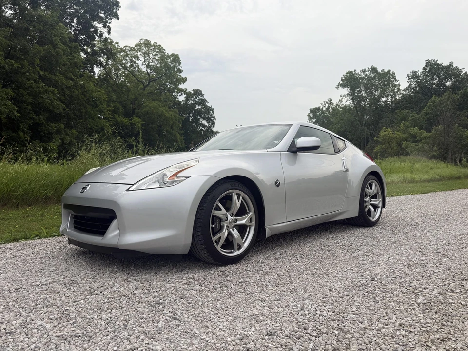 2009 Nissan 370Z 6th Gen - Image 2 of 31