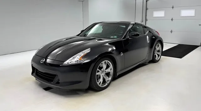 2009 Nissan 370Z Sport Touring Coupe 2D