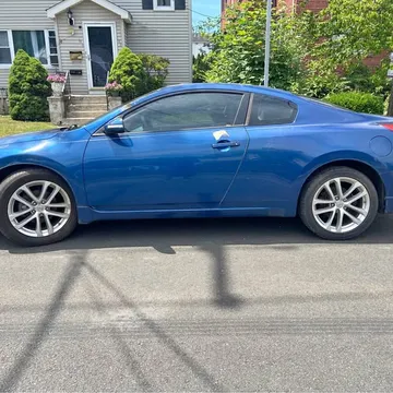 2009 Nissan Altima 3.5 SE Coupe