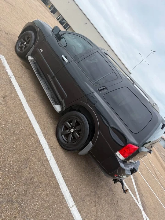 2009 Nissan Armada - Image 5 of 12