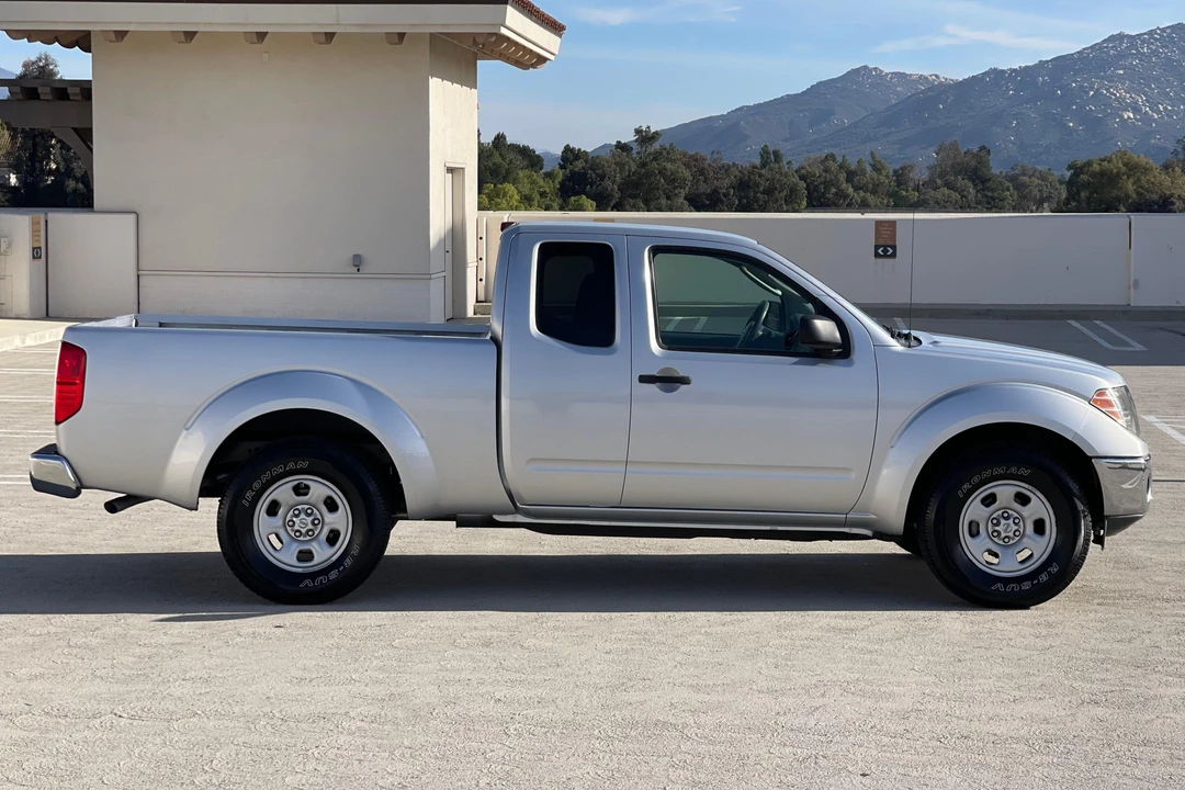2009 Nissan Frontier 2nd Gen - Image 3 of 31