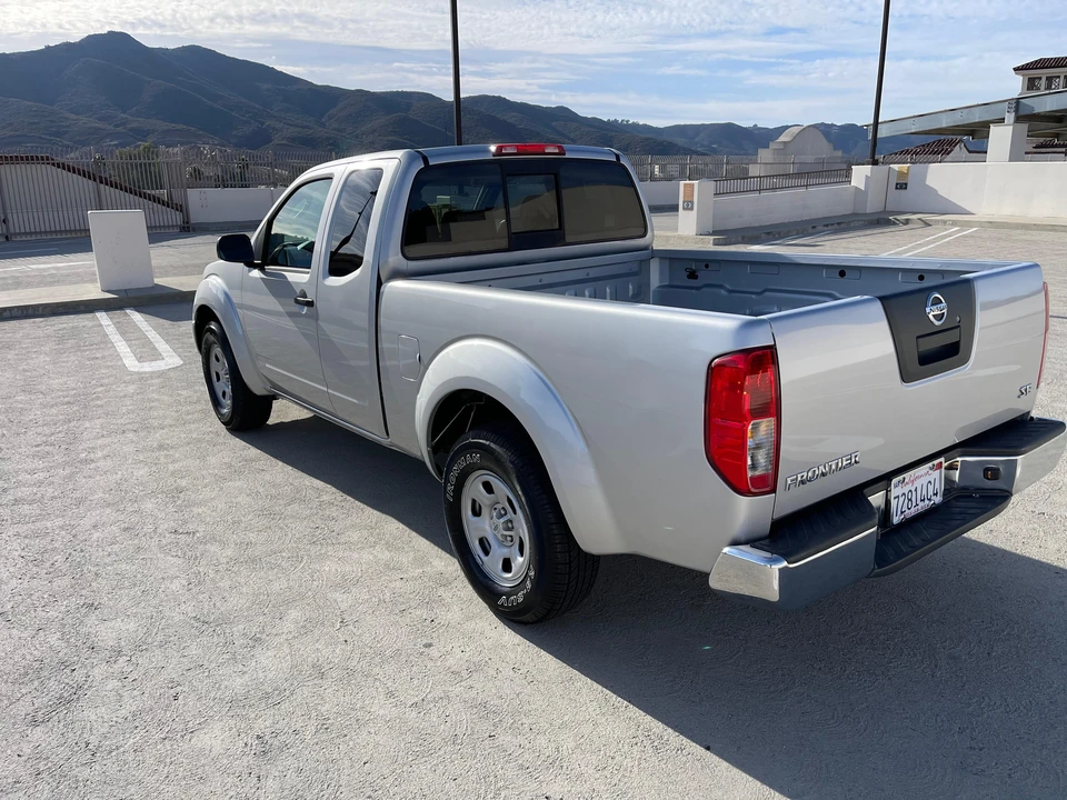 2009 Nissan Frontier 2nd Gen - Image 10 of 31