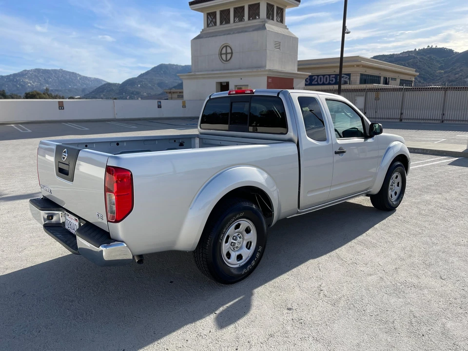 2009 Nissan Frontier 2nd Gen - Image 12 of 31