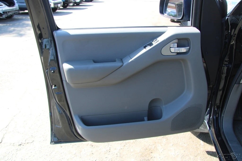 2009 Nissan Frontier 2nd Gen - Image 13 of 21