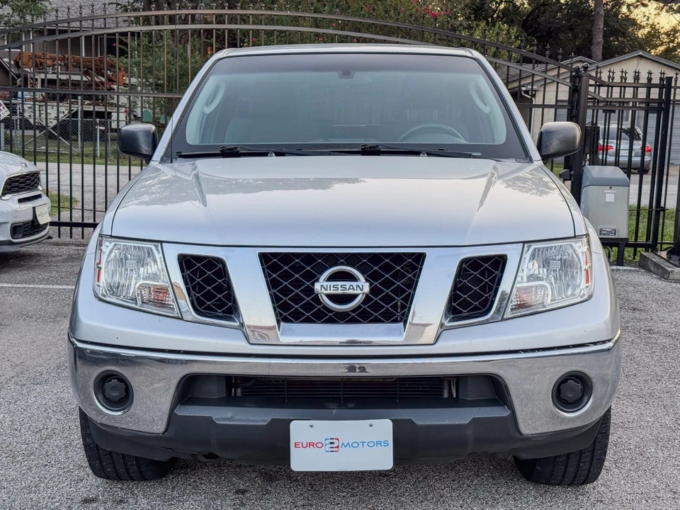 2009 Nissan Frontier 2nd Gen - Image 2 of 12