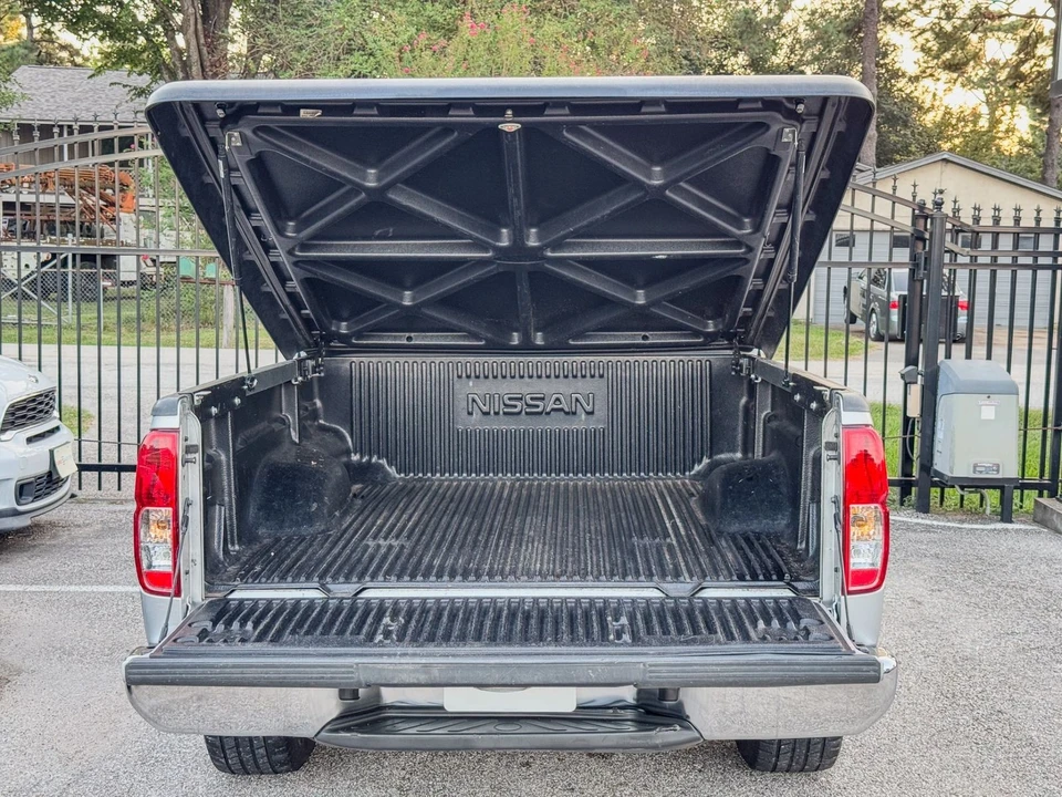 2009 Nissan Frontier 2nd Gen - Image 10 of 12