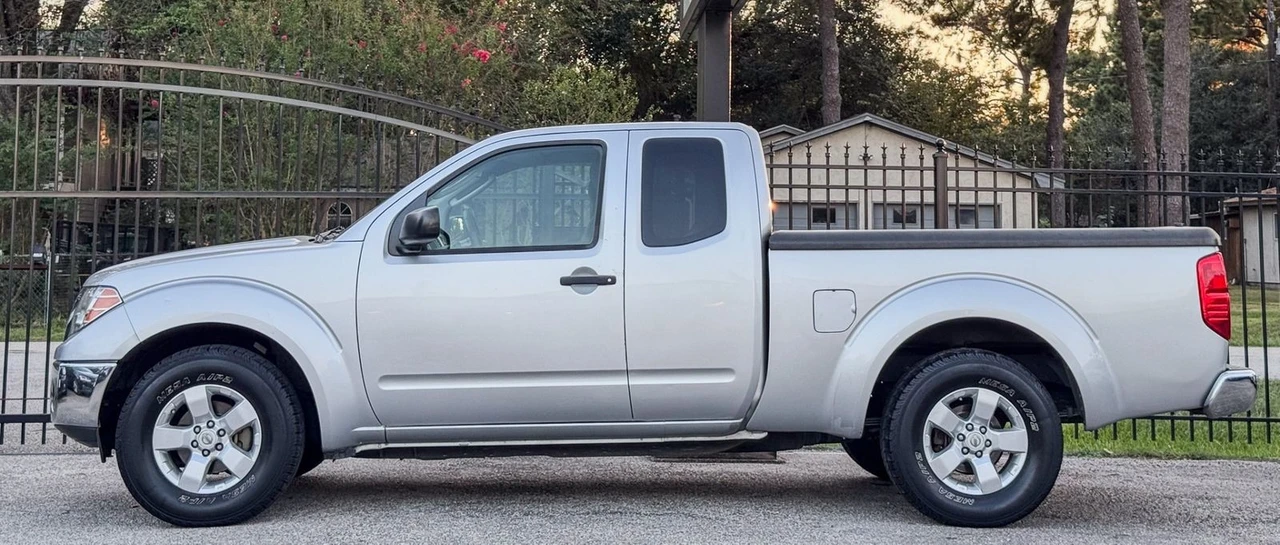 2009 Nissan Frontier 2nd Gen - Image 3 of 12