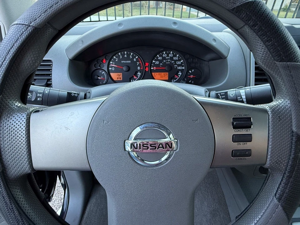 2009 Nissan Frontier 2nd Gen - Image 11 of 12