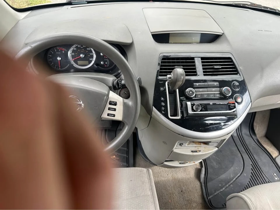 2009 Nissan Quest - Image 7 of 8