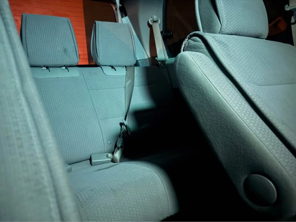 2009 Nissan Quest - Image 2 of 8