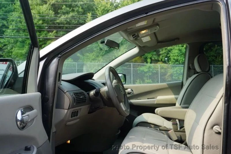 2009 Nissan Quest - Image 10 of 12