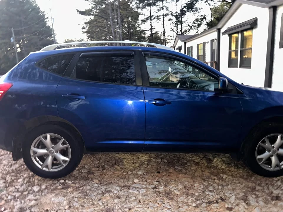 2009 Nissan Rogue - Image 2 of 10