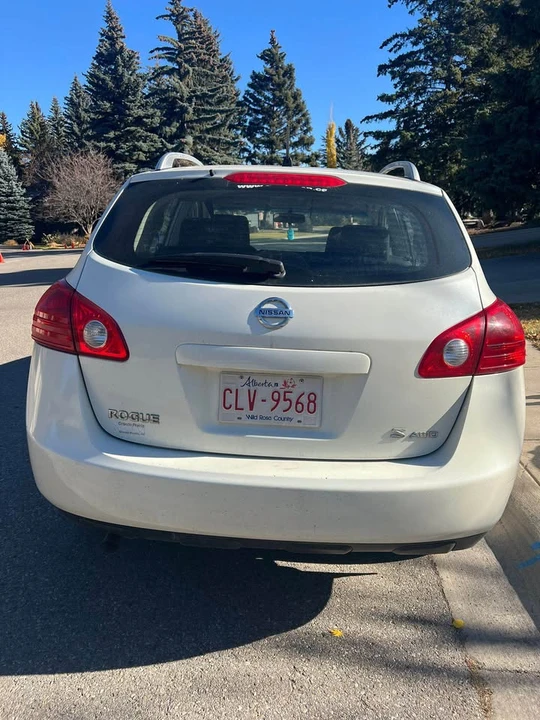 2009 Nissan Rogue - Image 2 of 8