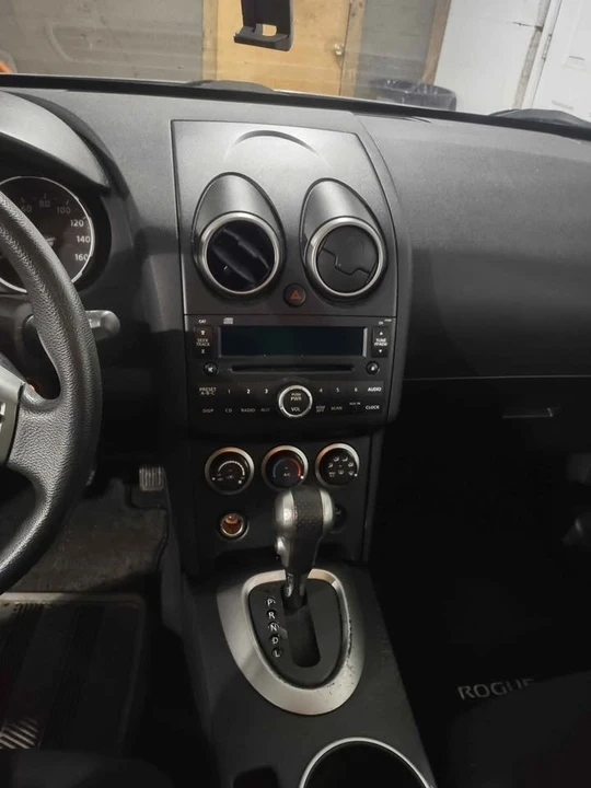 2009 Nissan Rogue - Image 4 of 9