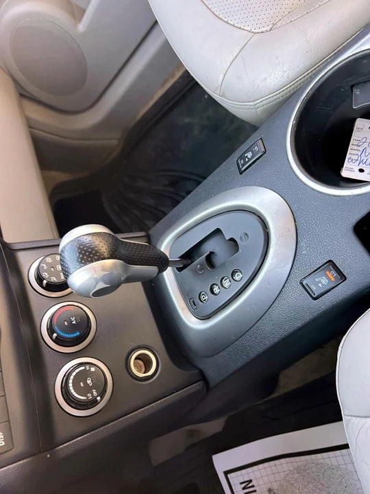 2009 Nissan Rogue - Image 16 of 21