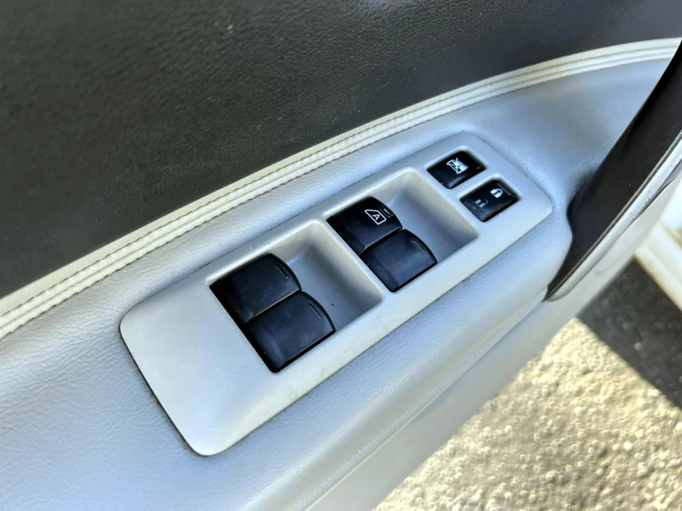 2009 Nissan Rogue - Image 14 of 21