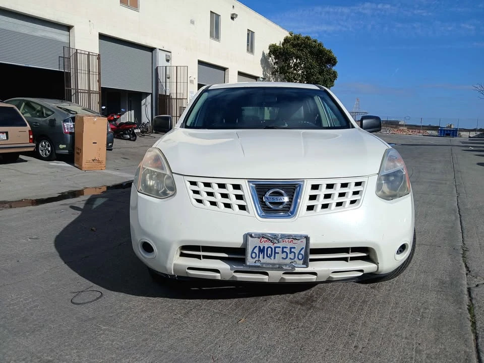 2009 Nissan Rogue - Image 4 of 8