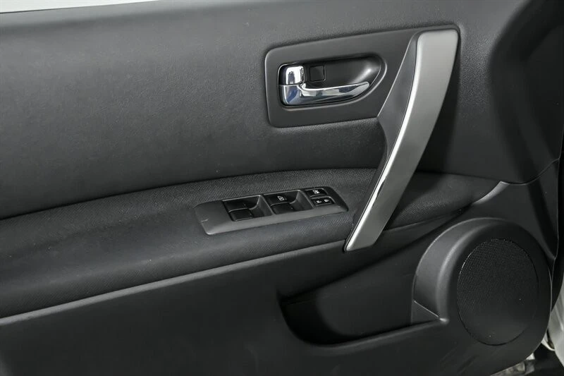 2009 Nissan Rogue - Image 15 of 21