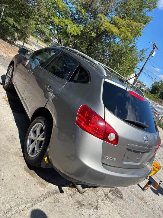 2009 Nissan Rogue - Image 2 of 4