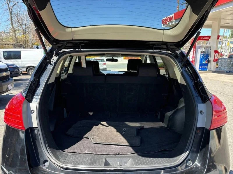 2009 Nissan Rogue - Image 11 of 12
