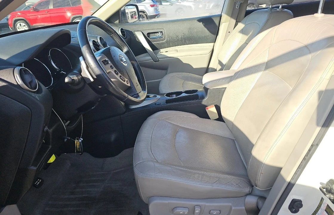 2009 Nissan Rogue - Image 7 of 12