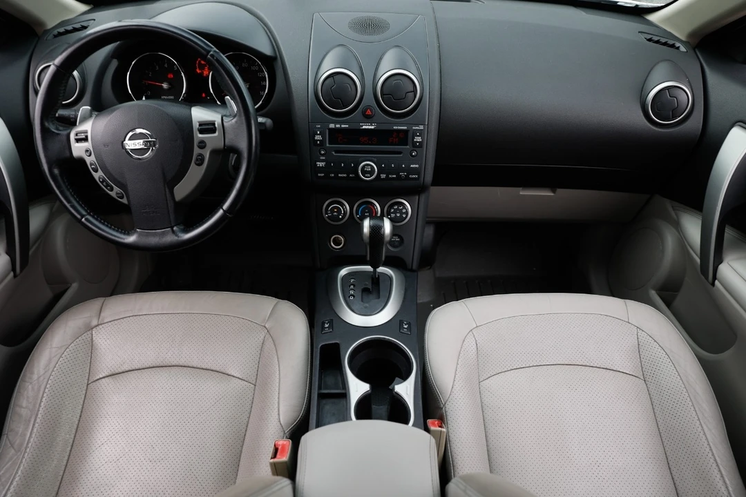 2009 Nissan Rogue - Image 2 of 12