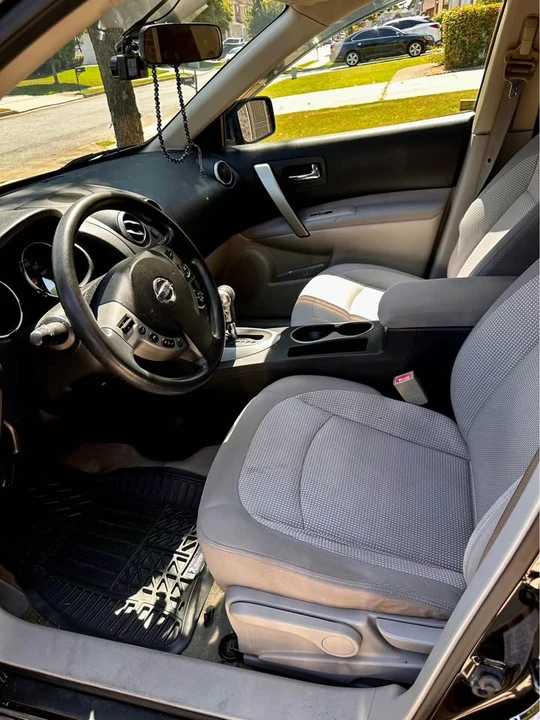 2009 Nissan Rogue - Image 8 of 16