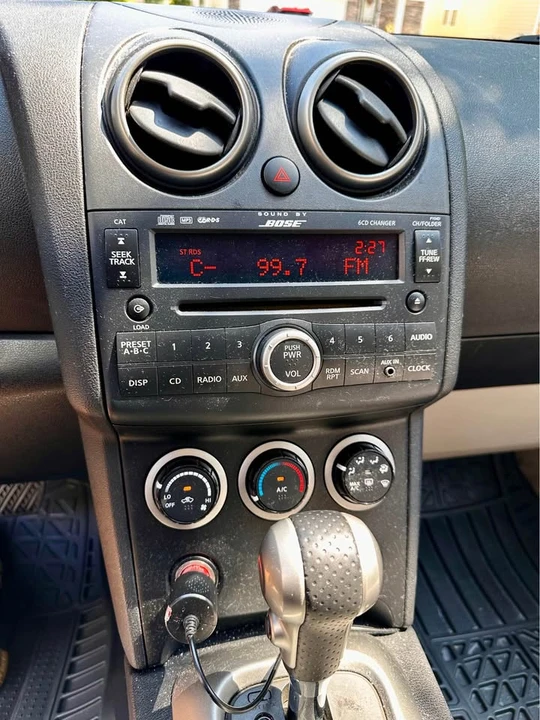 2009 Nissan Rogue - Image 11 of 16