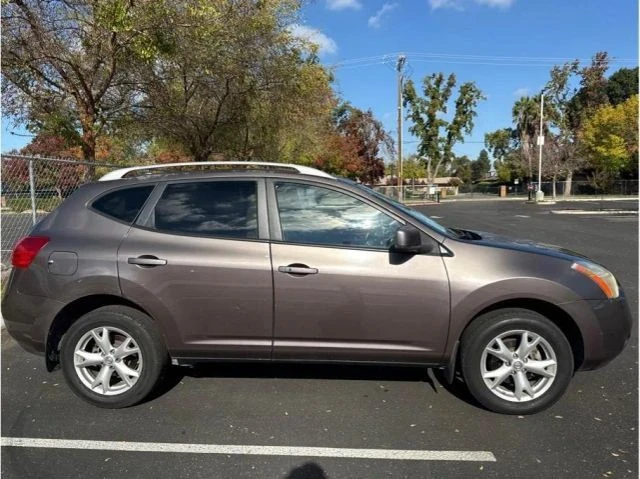 2009 Nissan Rogue - Image 2 of 8