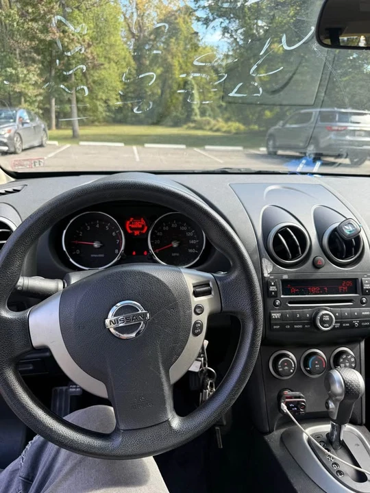 2009 Nissan Rogue - Image 7 of 10