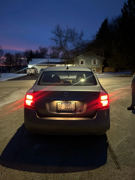 2009 Nissan Sentra 6th Gen - Image 4 of 8