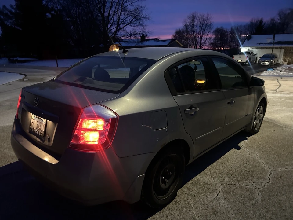 2009 Nissan Sentra 6th Gen - Image 3 of 8