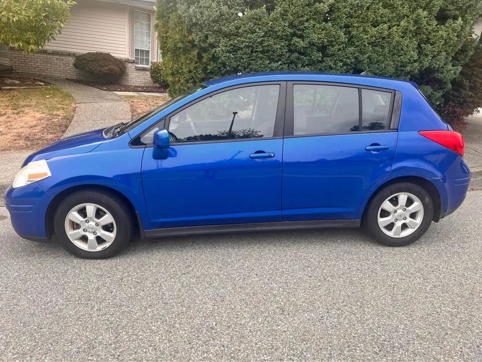 2009 Nissan Versa - Image 4 of 10