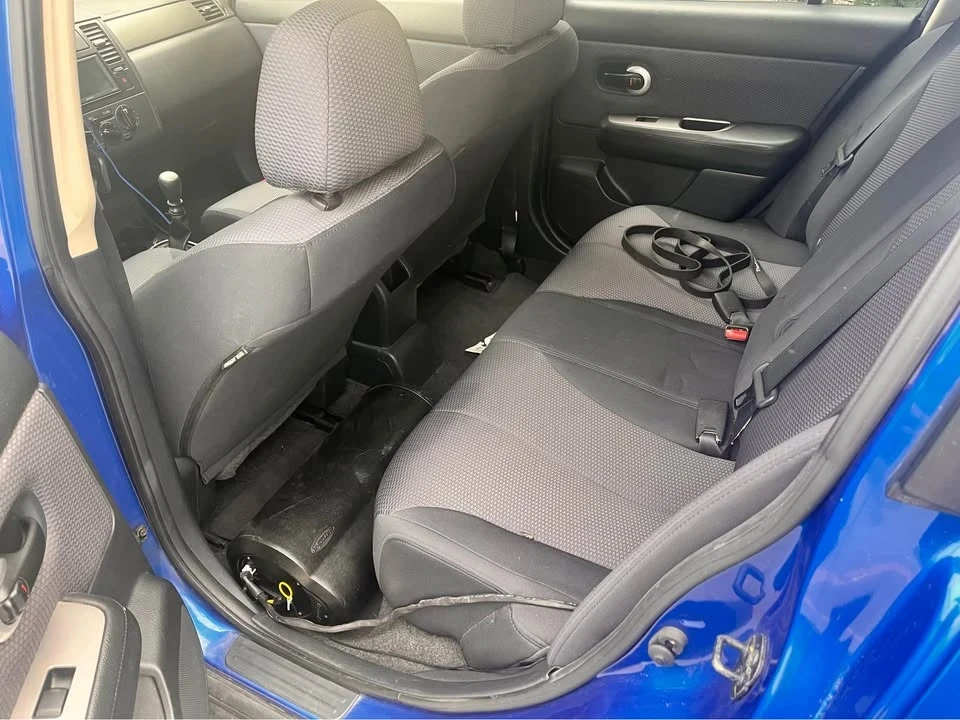 2009 Nissan Versa - Image 5 of 10