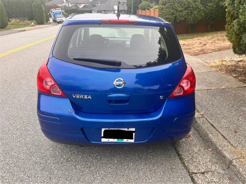 2009 Nissan Versa - Image 3 of 10