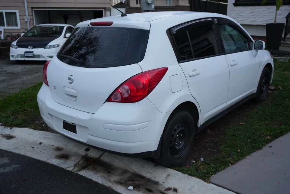 2009 Nissan Versa - Image 6 of 14