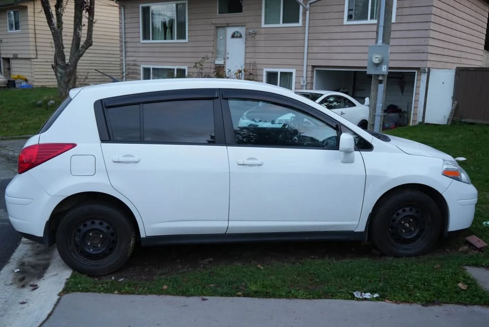 2009 Nissan Versa - Image 7 of 14
