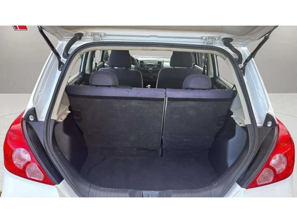 2009 Nissan Versa - Image 16 of 17
