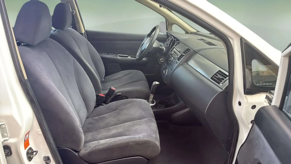 2009 Nissan Versa - Image 17 of 17