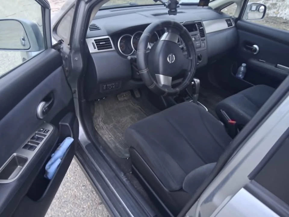 2009 Nissan Versa - Image 6 of 11