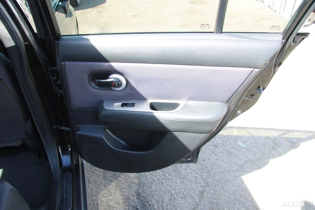 2009 Nissan Versa - Image 21 of 21