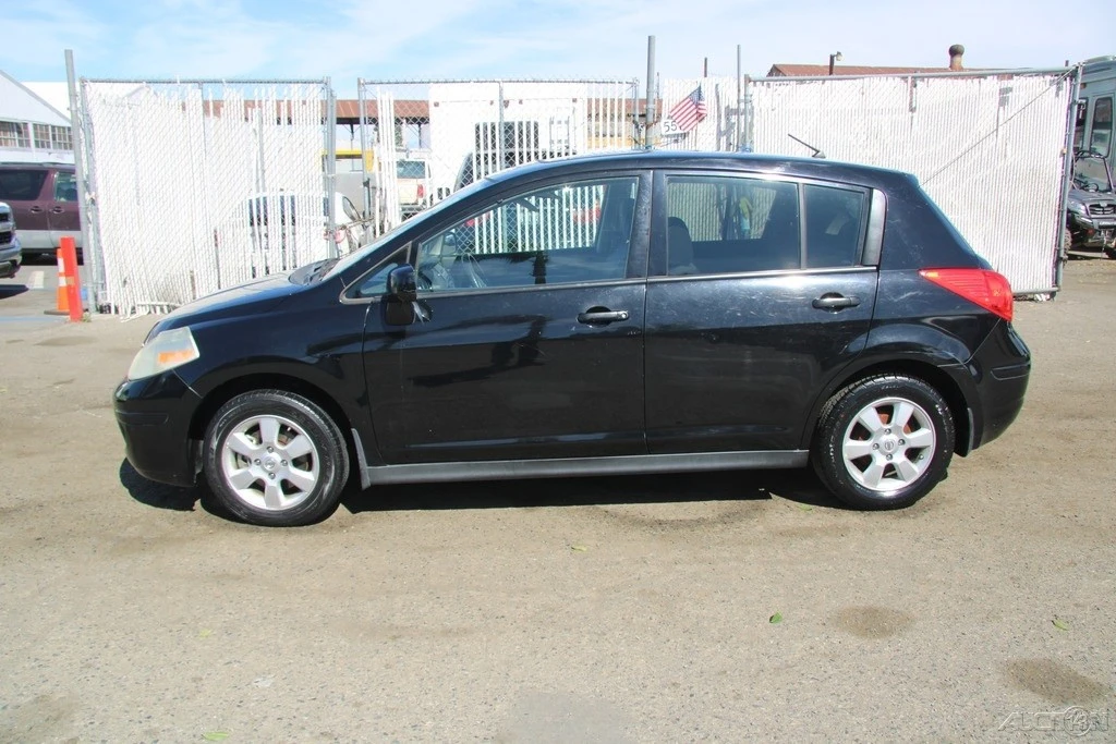 2009 Nissan Versa - Image 3 of 21