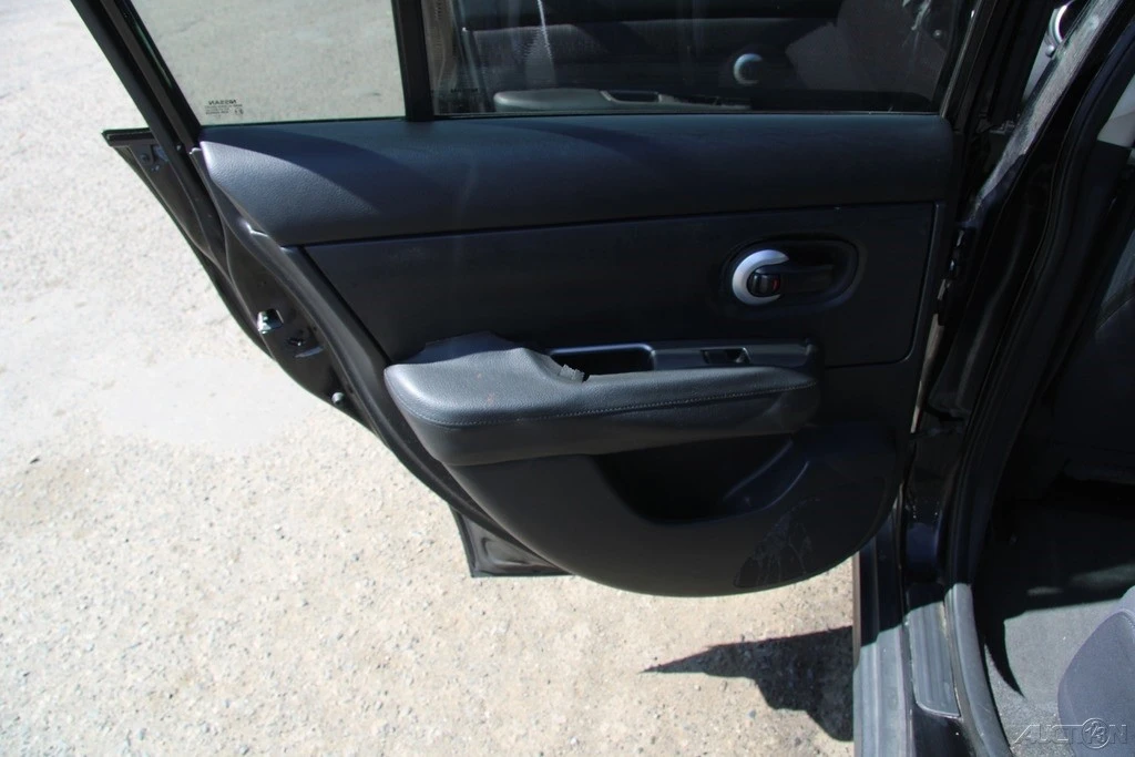 2009 Nissan Versa - Image 18 of 21