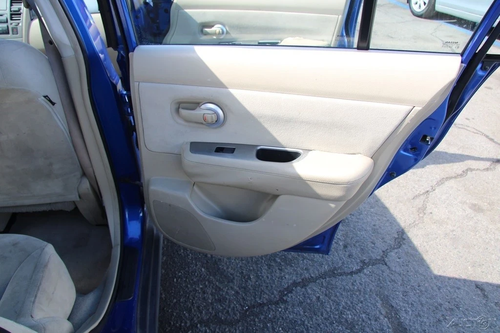 2009 Nissan Versa - Image 20 of 21