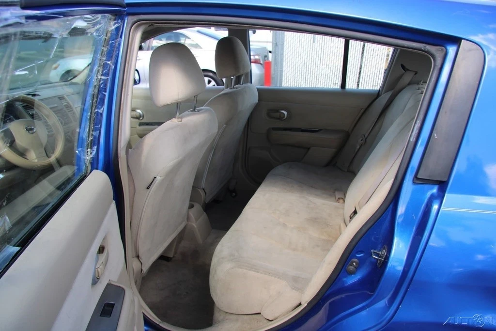 2009 Nissan Versa - Image 19 of 21