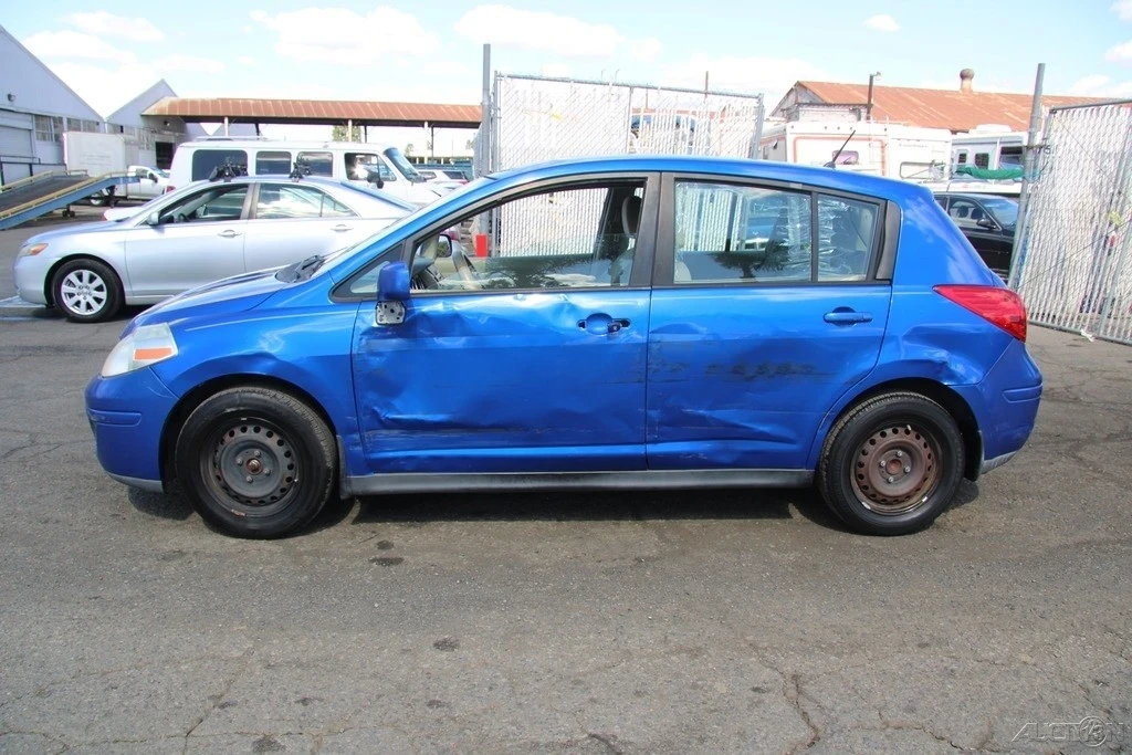 2009 Nissan Versa - Image 3 of 21