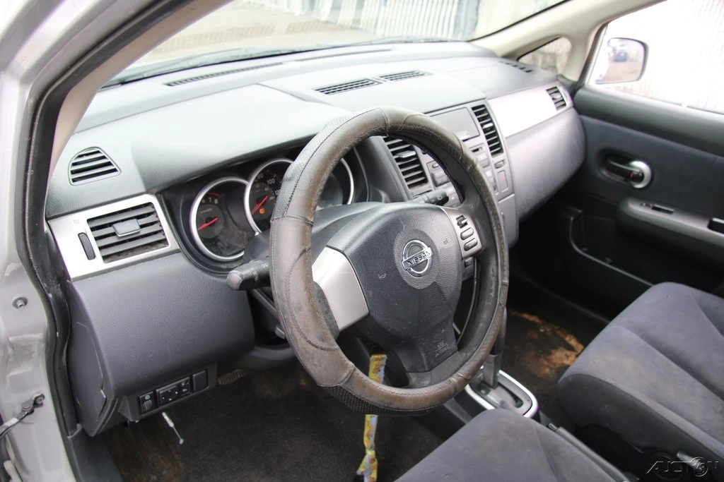 2009 Nissan Versa - Image 13 of 21